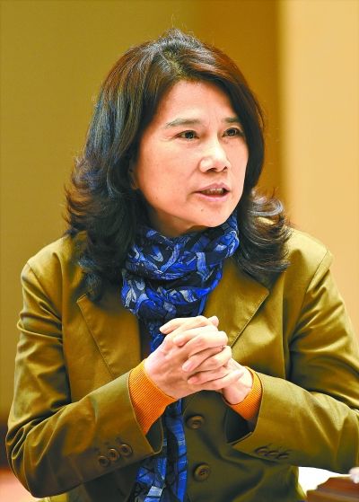 顺应改革方向 董明珠卸任格力集团董事长_机床